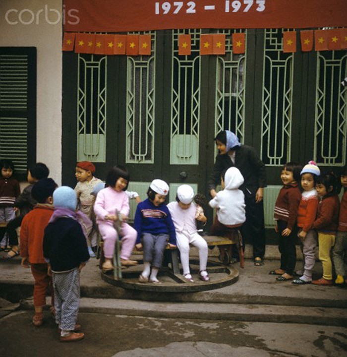 Hà Nội tháng 3/1973. Các em nhỏ tại một nhà trẻ gần Hà Nội. Ảnh. © Werner Schulze-dpa-Corbis.
